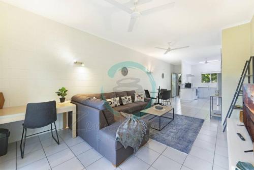 ZEN Westralia: 2-BR Cozy Inner-City Apt Near Shops