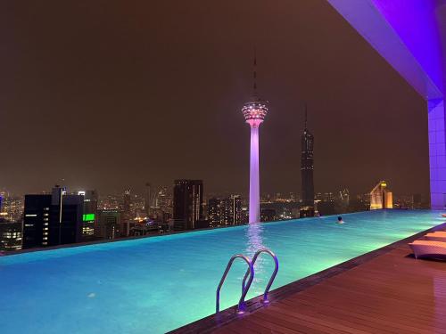The Platinum KLCC By Sky Pool - image 2