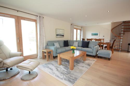 House 10, Looe (photo 3)