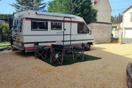 Camping-car vintage - Location saisonnière - Venette