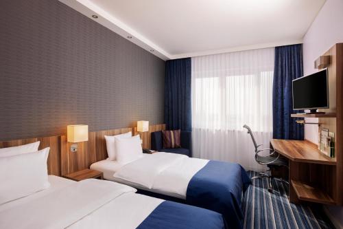 Holiday Inn Express Bremen Airport, an IHG Hotel