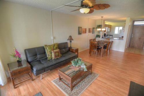 Menehune Shores 225 - Ocean Front 2-Bedroom Air-Conditioned Condo with a Tremendous View - image 2