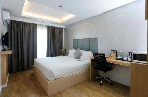 Regency Grand Suites Room Type - Deluxe Studio