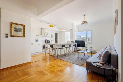 3 bdr Apt Incredible Acropolis View, Athens