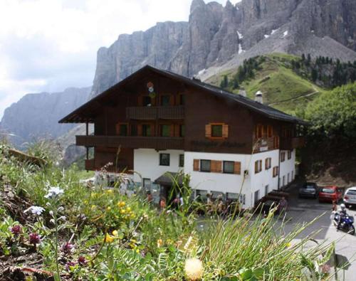 Alpin Hotel & Restaurant Frara 4