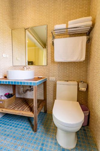 Flower Happiness Homestay - 화장실