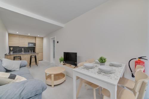 Apartamentos Pamplona Confort by Clabao - Apartment - Pamplona