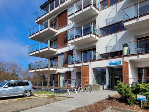One-Bedroom Apartment with Free Parking Place and Sea View image 1