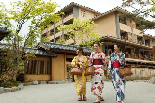 草津温泉 季の庭