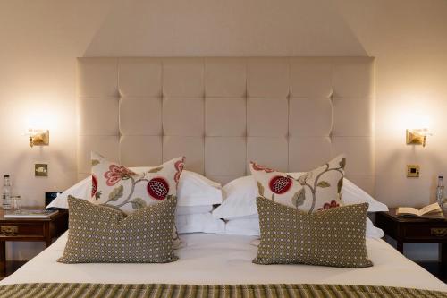 Ashdown Park Hotel - image 8
