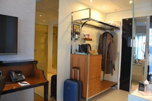 449924510 Tivoli Hotel