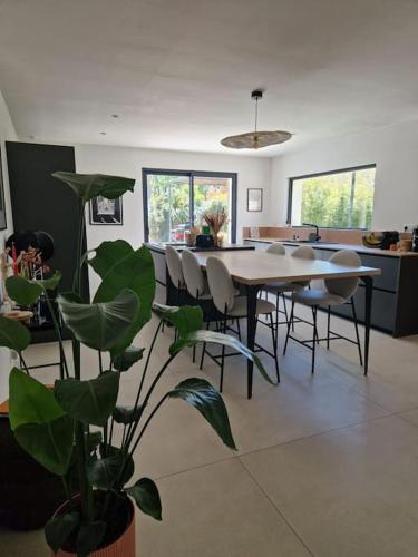 Magnifique Villa avec Piscine en Provence in Verquieres (Provence-Alpes-Cote d'Azur)