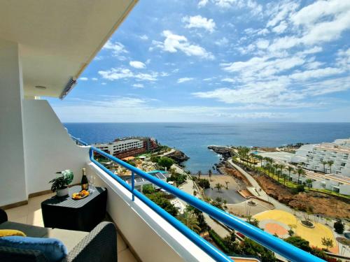 Lovely blue Studio with Ocean view and pool, Paraíso 918