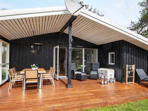 7 person holiday home in Oksb l