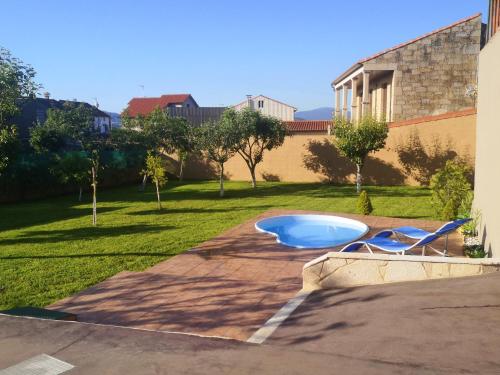  4 bedrooms house at Esteiro 53 m away from the beach with enclosed garden and wifi, Pension in Esteiro