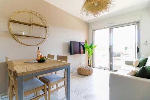 SELECT SO HOME - Magnifique appartement dans une résidence avec piscine et à proximité des plages - POS35