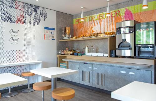 ibis budget Frejus Capitou A8 - image 8