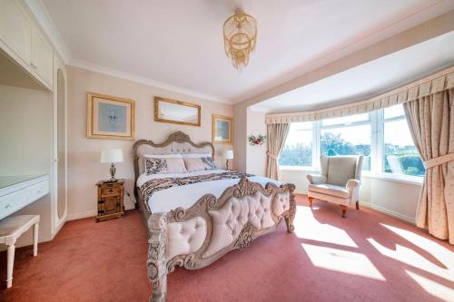 *105* Setup for your most relaxed & amazing stay + Free Parking + Free Fast WiFi * gîte à louer Batley High School