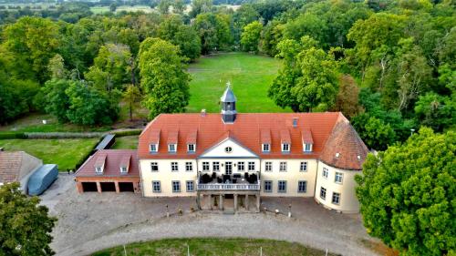 B&B Herzberg - Hotel Schloss Grochwitz (garni) - Bed and Breakfast Herzberg