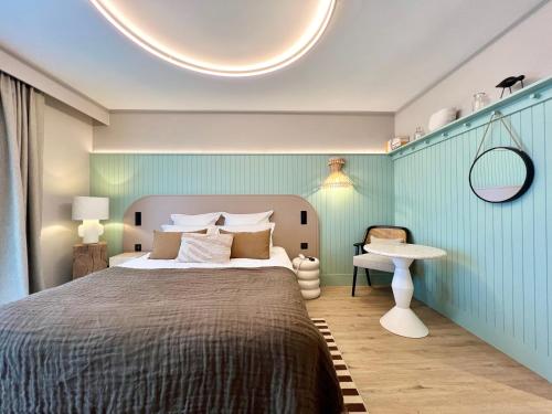 2 twin beds