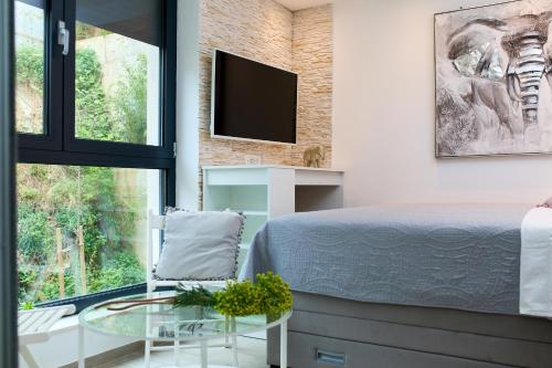 Studio Apartment image 3