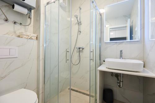 Studio Apartment image 1