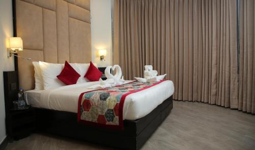 Deluxe Double Room image 6