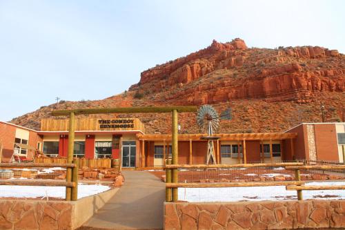 The Cowboy Bunkhouse Hostel - image 7