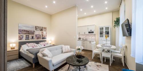 Budapest Harmony Apartments - image 12