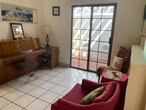 Casa Gaviotas 3 recámaras y estudio de arte in La Paz, Mexico