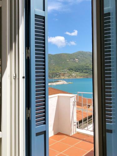 Giasemi house with sea view - Apartment - Panormos Skopelos