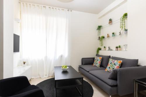 Cosy & Design 2BR near Shuk Hacarmel, Тель-Авив (фото 3)