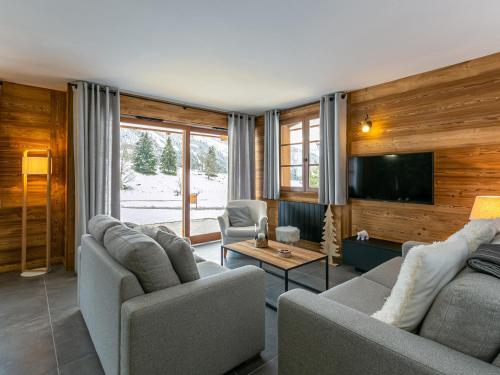 Appartement La Clusaz, 3 pièces, 4 personnes - FR-1-437-74