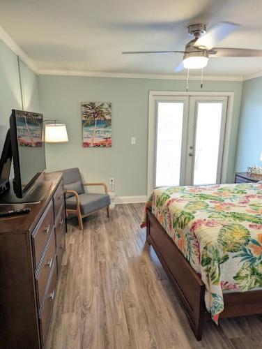 Biloxi Beach Condo-B