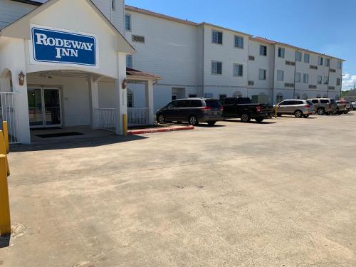 . Rodeway Inn & Suites