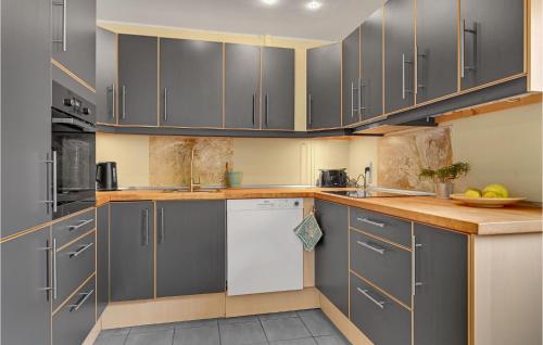  Beautiful Apartment In Glesborg With Wifi And 1 Bedrooms in Glesborg