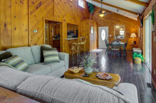 Cozy Moneta Getaway with Smith Mountain Lake Access! - Moneta