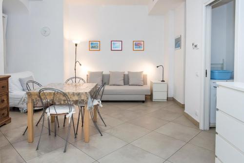  A22 - Ancona, delizioso monolocale in pieno centro dx in Ancona