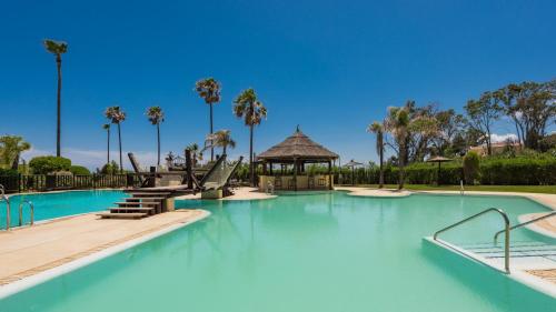 Beachside Luxury 3 Bedrooms Bahia del Velerin RDR303