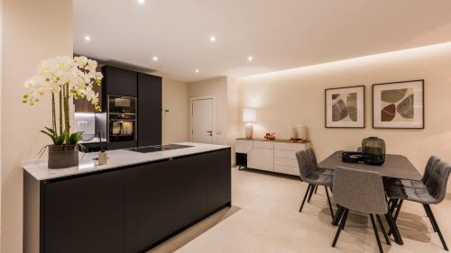 Frontline luxury 10 mins from Puerto Banús RDR303 (Frontline luxury 10 mins from Puerto Banus RDR303) in Estepona