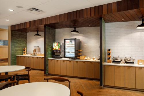 Fairfield by Marriott Inn & Suites Knoxville Northwest - image 9