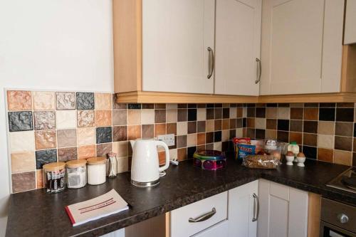 New Street Corner in 鄧吉文