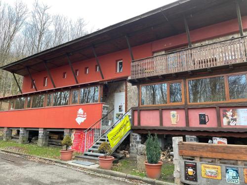 Chata Korenný vrch Pezinská Baba - Accommodation - Pezinok