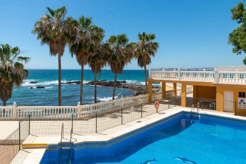Pandangan, VB Bellavista 2BDR Stunning Seaviews in Torremuelle
