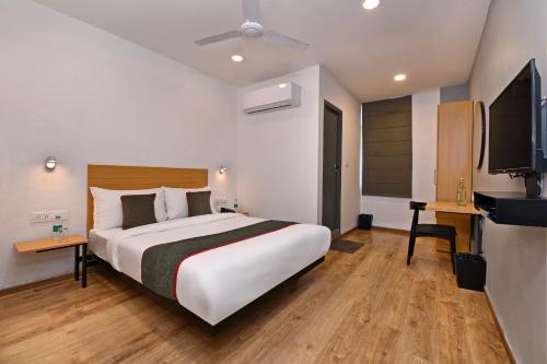 Super OYO Townhouse 183 Function Inn Near Chaudhary Charan Singh International Airport