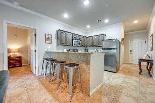 Cozy New Braunfels Condo with Community Pool and Grill in New Braunfels, USA