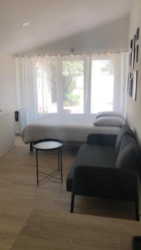 Studio refait à neuf avec jardin Aigues Mortes (Studio refait a neuf avec jardin Aigues Mortes) in Aigues-Mortes