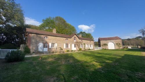 Les Jardins de Bathilde - Au sein du Château de Bothané chambre d'hôte Rédené