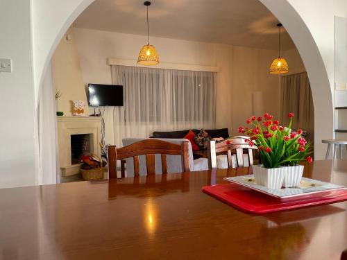 Létesítmények, Nysa8 in Pomos