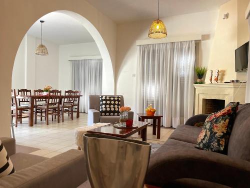 Létesítmények, Nysa8 in Pomos